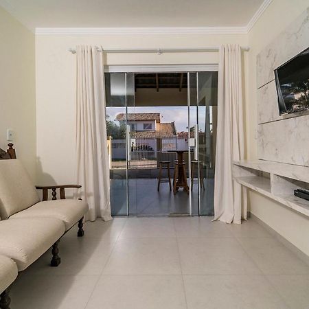 Casa Terrea Com 02 Dormitorios Бомбиньяс Экстерьер фото