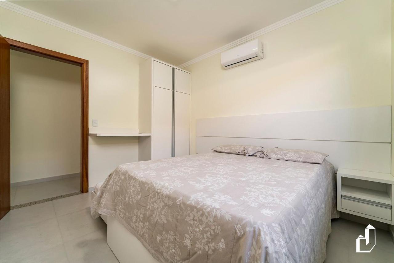 Casa Terrea Com 02 Dormitorios Бомбиньяс Экстерьер фото