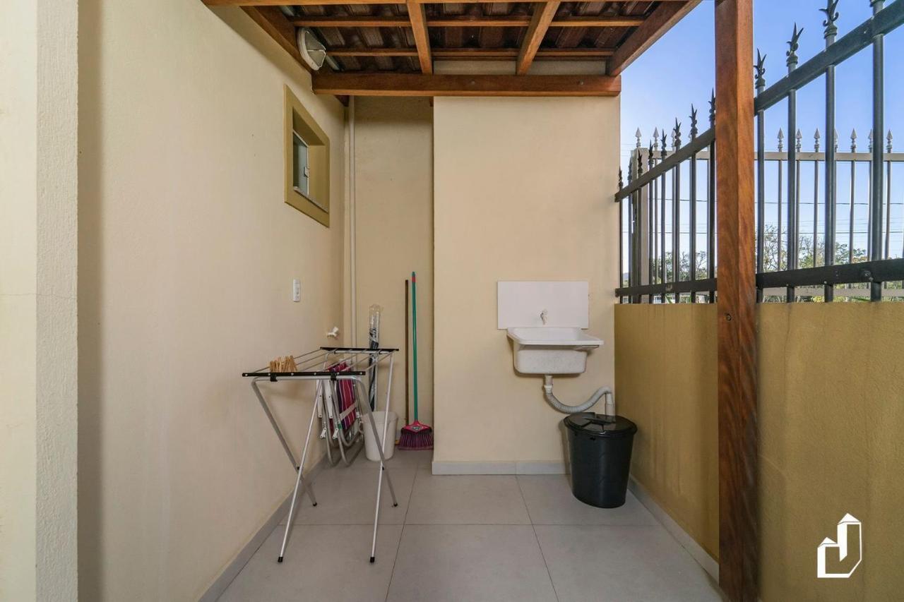 Casa Terrea Com 02 Dormitorios Бомбиньяс Экстерьер фото
