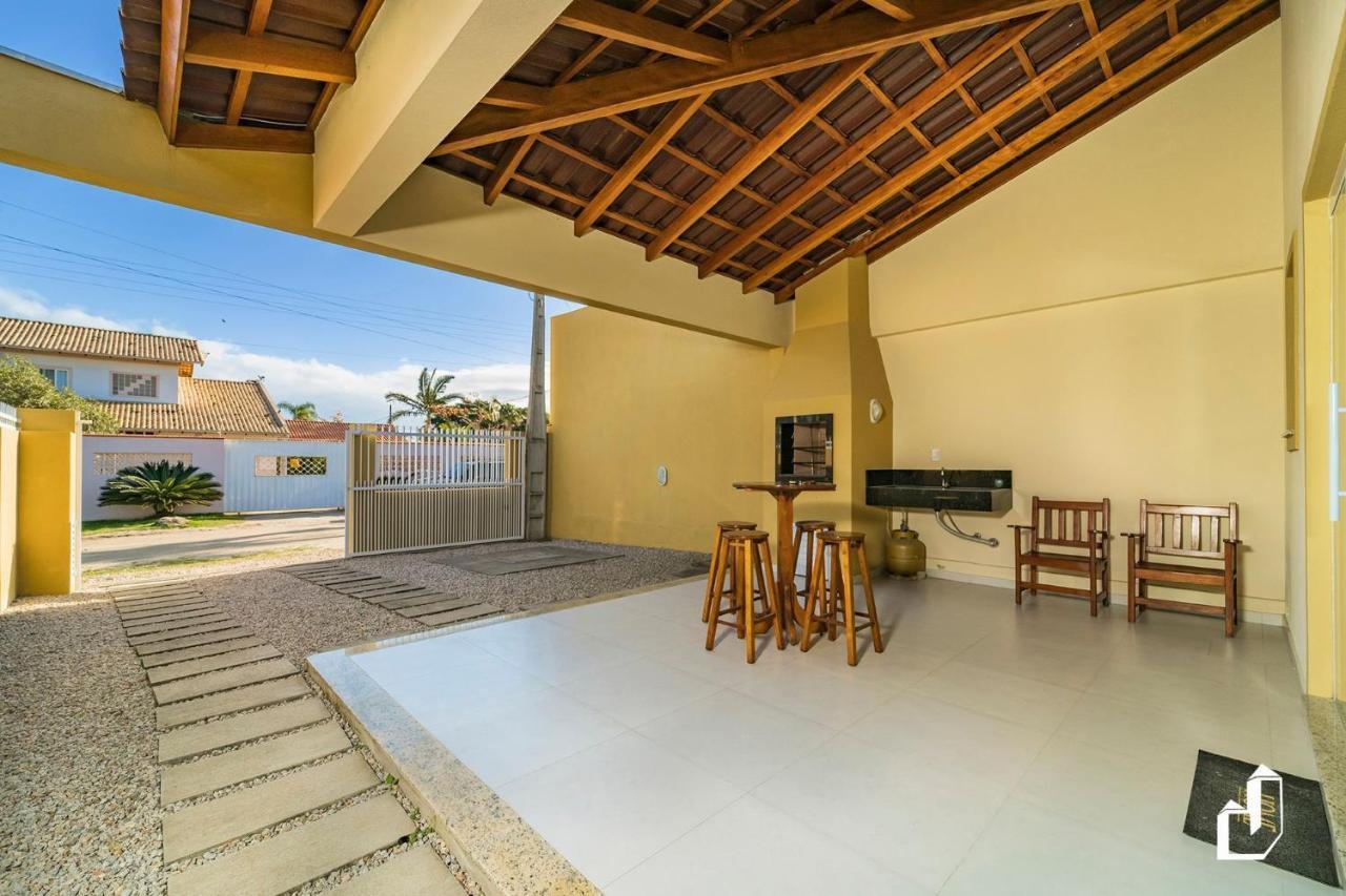Casa Terrea Com 02 Dormitorios Бомбиньяс Экстерьер фото