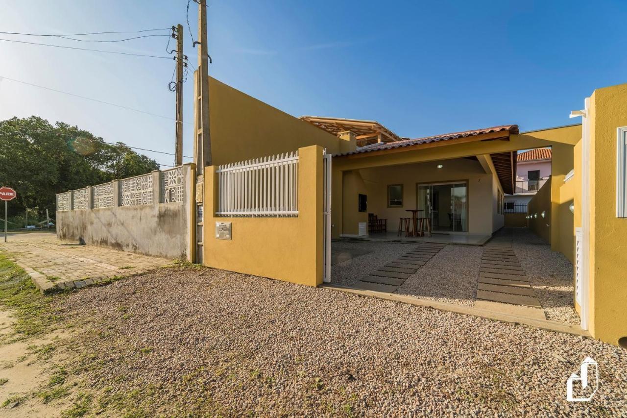Casa Terrea Com 02 Dormitorios Бомбиньяс Экстерьер фото